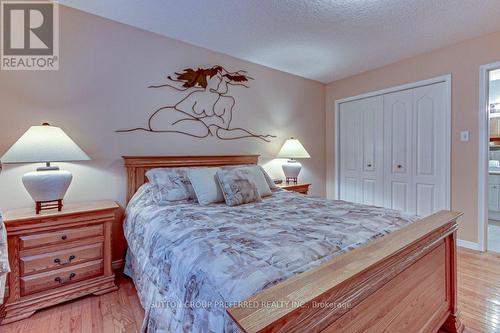 77 Simms Court, London, ON - Indoor Photo Showing Bedroom