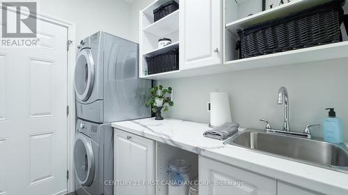 280 William Street E, North Middlesex (Parkhill), ON - Indoor Photo Showing Laundry Room