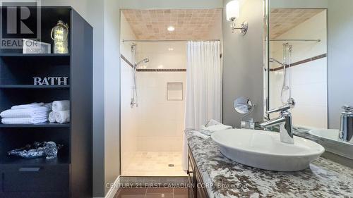 280 William Street E, North Middlesex (Parkhill), ON - Indoor Photo Showing Bathroom