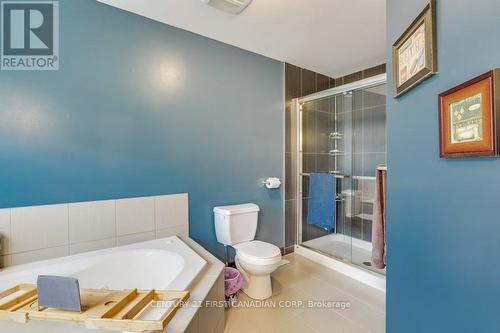 2035 Rollingacres Drive, London, ON - Indoor Photo Showing Bathroom