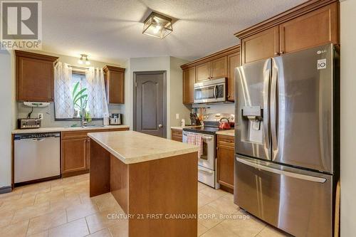 2035 Rollingacres Drive, London, ON - Indoor Photo Showing Kitchen With Stainless Steel Kitchen