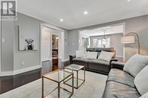 26 Jacqueline Boulevard, Hamilton (Allison), ON - Indoor Photo Showing Living Room