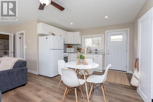 20927 Lakeside Drive, Thames Centre (Thorndale), ON - Indoor Photo Showing Dining Room