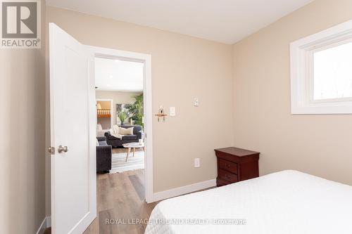 20927 Lakeside Drive, Thames Centre (Thorndale), ON - Indoor Photo Showing Bedroom