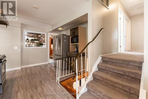 16 Ponderosa Crescent, London, ON - Indoor Photo Showing Other Room