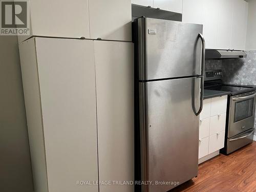 5 - 675 Wonderland Road S, London, ON - Indoor Photo Showing Kitchen