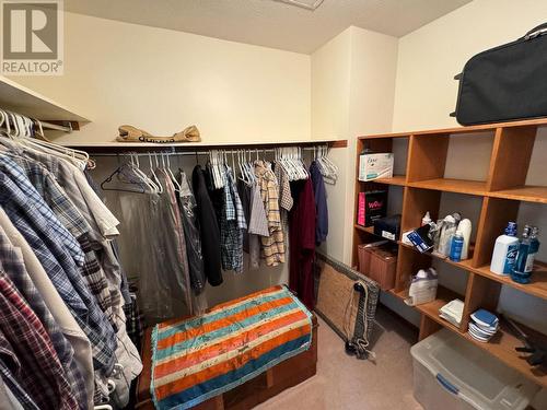 210 Winnipeg Avenue, Grand Forks, BC - Indoor With Storage