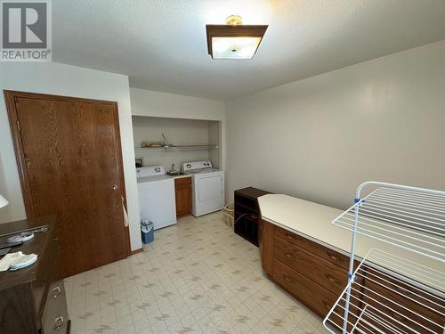 210 Winnipeg Avenue, Grand Forks, BC - Indoor Photo Showing Other Room