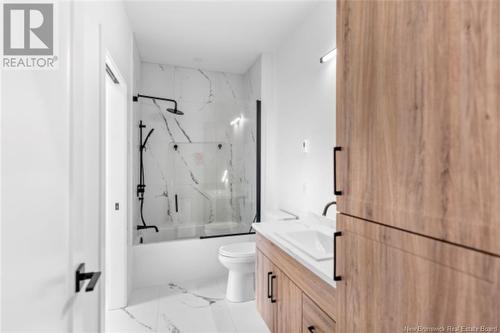 40 Vision Court, Dieppe, NB - Indoor Photo Showing Bathroom