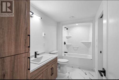 40 Vision Court, Dieppe, NB - Indoor Photo Showing Bathroom