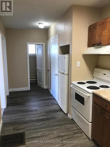 170 College Street W, Belleville, ON - Indoor Photo Showing Kitchen