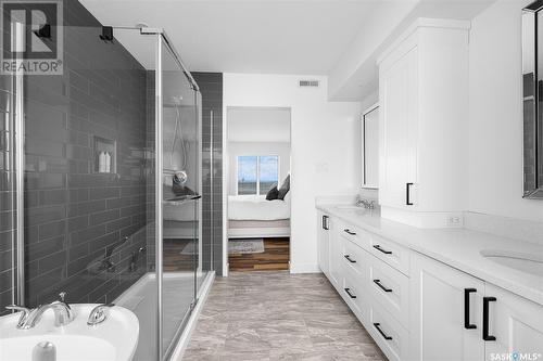 37 Broda Terrace, Moose Jaw, SK - Indoor Photo Showing Bathroom