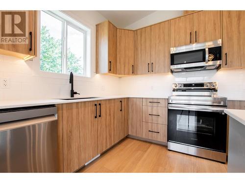 1668 11Th Avenue, Prince George, BC - Indoor Photo Showing Kitchen