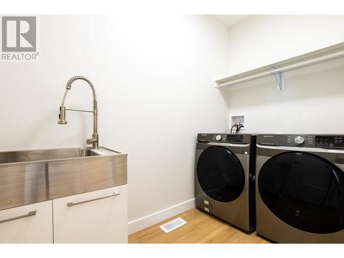 1668 11Th Avenue, Prince George, BC - Indoor Photo Showing Laundry Room