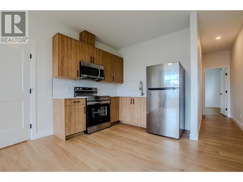 1668 11Th Avenue, Prince George, BC - Indoor Photo Showing Kitchen