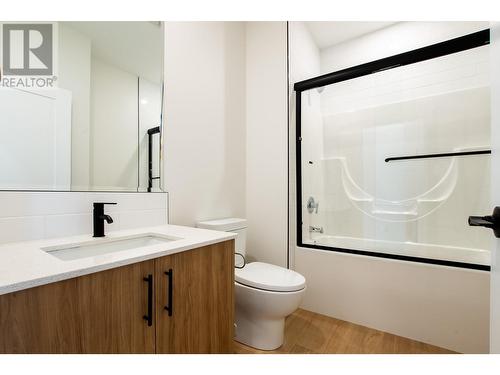 1668 11Th Avenue, Prince George, BC - Indoor Photo Showing Bathroom