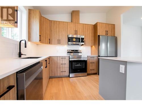 1668 11Th Avenue, Prince George, BC - Indoor Photo Showing Kitchen