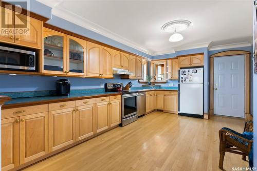 1146 Fort Street, Regina, SK - Indoor Photo Showing Kitchen