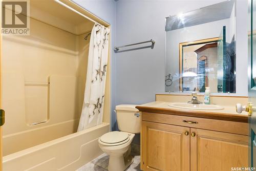 1146 Fort Street, Regina, SK - Indoor Photo Showing Bathroom