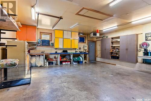 1146 Fort Street, Regina, SK - Indoor Photo Showing Garage