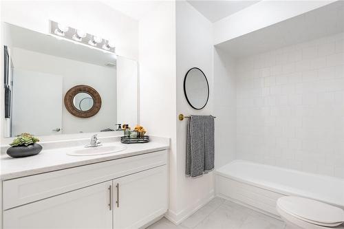 72 Woodman Drive N, Hamilton, ON - Indoor Photo Showing Bathroom