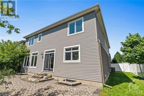 2560 Half Moon Bay Road, Ottawa, ON - Outdoor