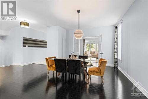 2560 Half Moon Bay Road, Ottawa, ON - Indoor Photo Showing Dining Room