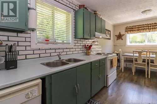 500 Ketchum Road, Kingston, NB - Indoor Photo Showing Kitchen With Double Sink