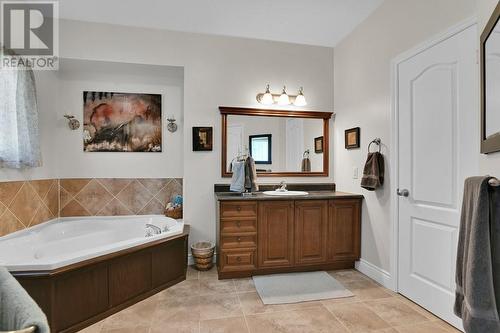 Ensuite Bath - 6798 Riverview Drive, Cornwall, ON - Indoor Photo Showing Bathroom