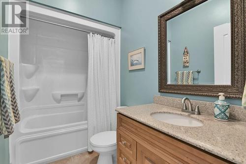 Bathroom - 6798 Riverview Drive, Cornwall, ON - Indoor Photo Showing Bathroom