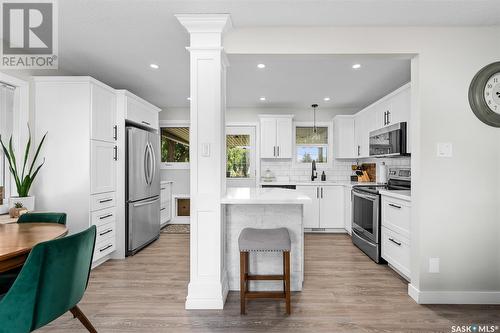 1407 Hochelaga Street W, Moose Jaw, SK - Indoor Photo Showing Kitchen