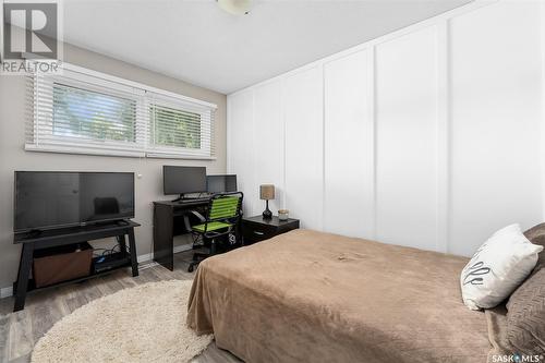 1407 Hochelaga Street W, Moose Jaw, SK - Indoor Photo Showing Bedroom