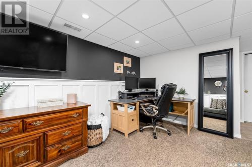 1407 Hochelaga Street W, Moose Jaw, SK - Indoor Photo Showing Office