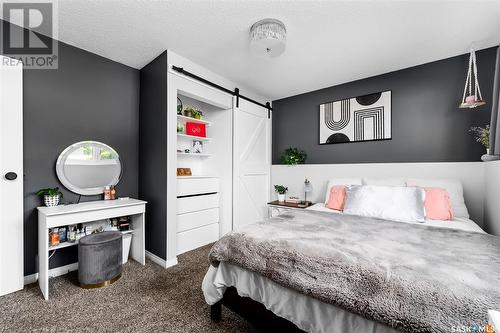 1407 Hochelaga Street W, Moose Jaw, SK - Indoor Photo Showing Bedroom