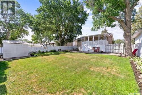 1407 Hochelaga Street W, Moose Jaw, SK - Outdoor