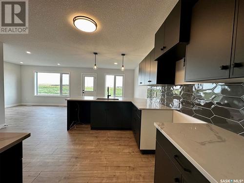 8633 Wheat Crescent, Regina, SK - Indoor Photo Showing Kitchen