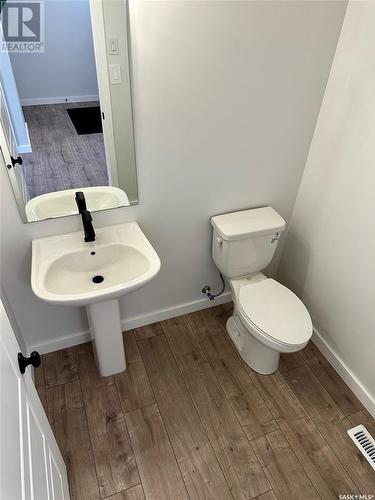 8633 Wheat Crescent, Regina, SK - Indoor Photo Showing Bathroom