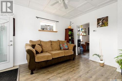 350 Wascana Street, Regina, SK - Indoor Photo Showing Living Room