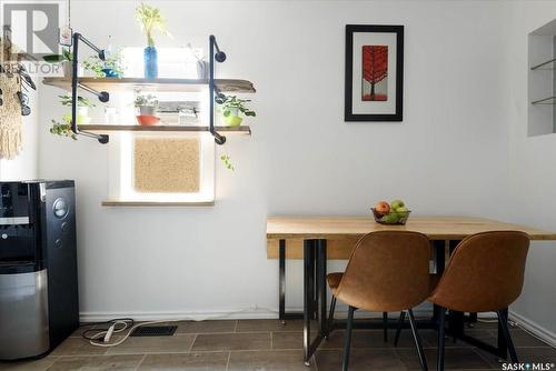 350 Wascana Street, Regina, SK - Indoor Photo Showing Dining Room