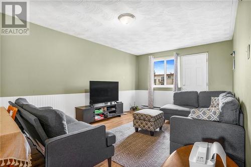 938 Cartier Boulevard Unit#5, Hawkesbury, ON - Indoor Photo Showing Living Room