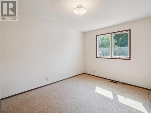 1013 Bridgeview Crescent, Ootischenia, BC - Indoor Photo Showing Other Room