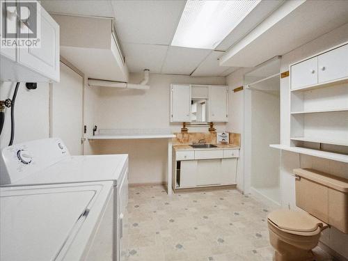 1013 Bridgeview Crescent, Ootischenia, BC - Indoor Photo Showing Laundry Room