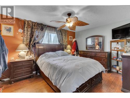 323 Mcpherson Place, Prince George, BC - Indoor Photo Showing Bedroom