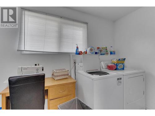 323 Mcpherson Place, Prince George, BC - Indoor Photo Showing Laundry Room