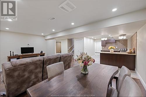 1091 Woodland, Lakeshore, ON - Indoor Photo Showing Dining Room