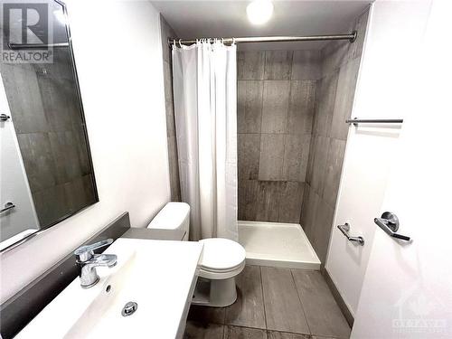 105 Champagne Avenue Unit#1910, Ottawa, ON - Indoor Photo Showing Bathroom