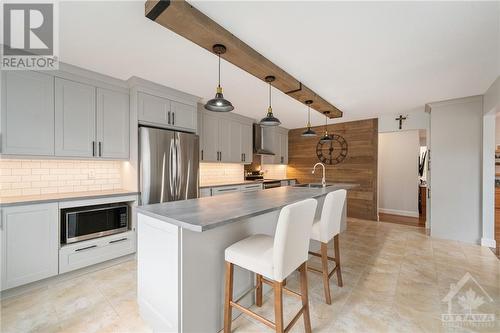 47 St Viateur Crescent, Limoges, ON - Indoor Photo Showing Kitchen With Upgraded Kitchen