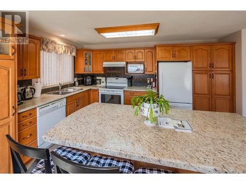 2 Royal Ann Court Unit# 10, Osoyoos, BC - Indoor Photo Showing Kitchen With Double Sink