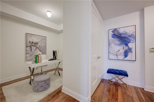 388 Yonge Street|Unit #7116, Toronto, ON - Indoor Photo Showing Other Room