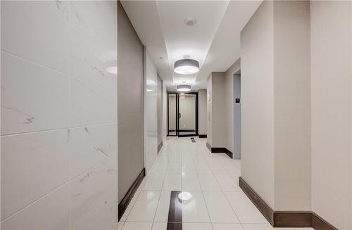 388 Yonge Street|Unit #7116, Toronto, ON - Indoor Photo Showing Other Room